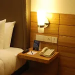 Glades Hotel