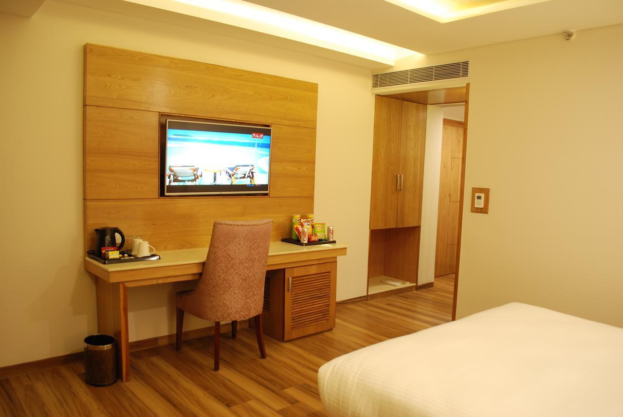 Glades Hotel